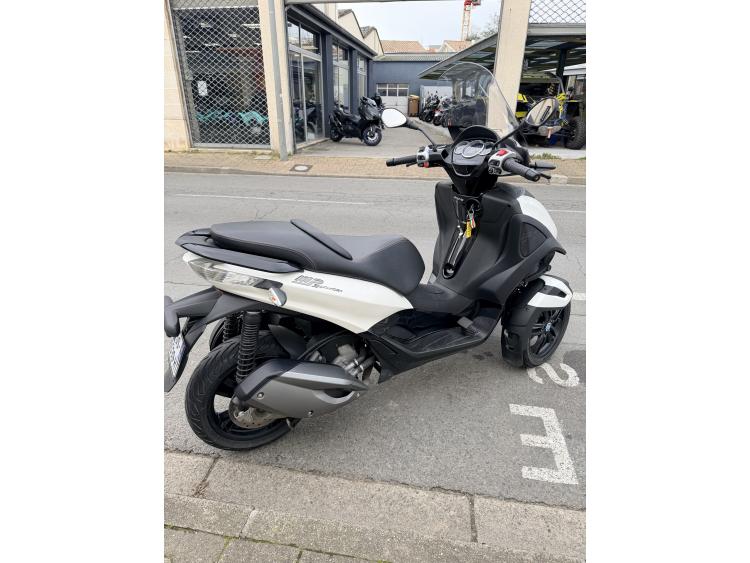 PIAGGIO MP3 300LT YOURBAN