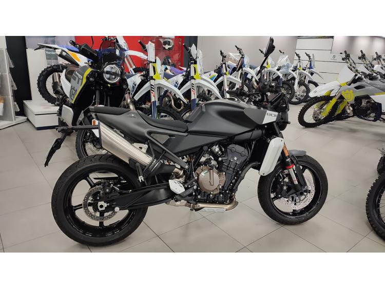 HUSQVARNA SVARTPILEN 801
