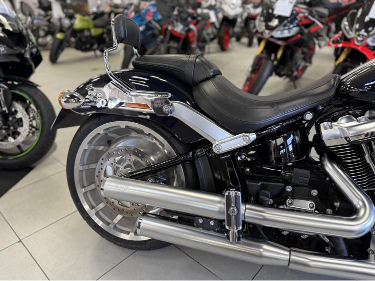 HARLEY-DAVIDSON SOFTAIL FAT BOB 1868