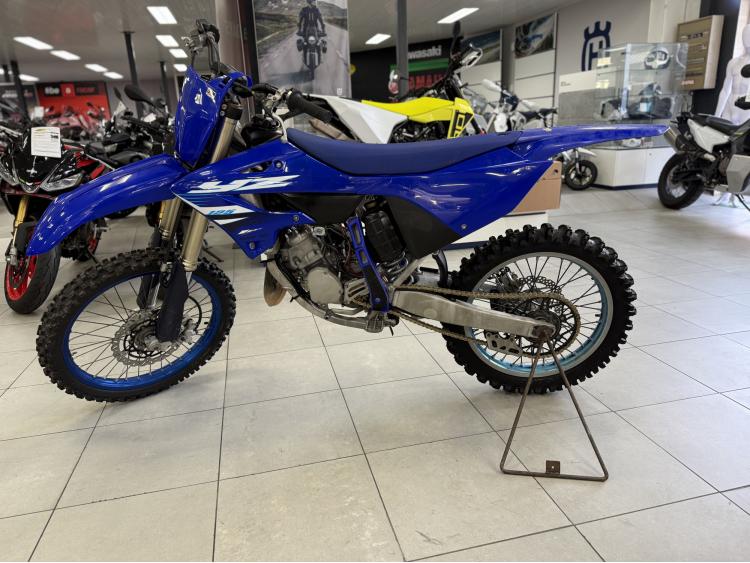 YAMAHA YZ 125