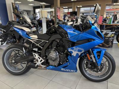 SUZUKI GSX-8R