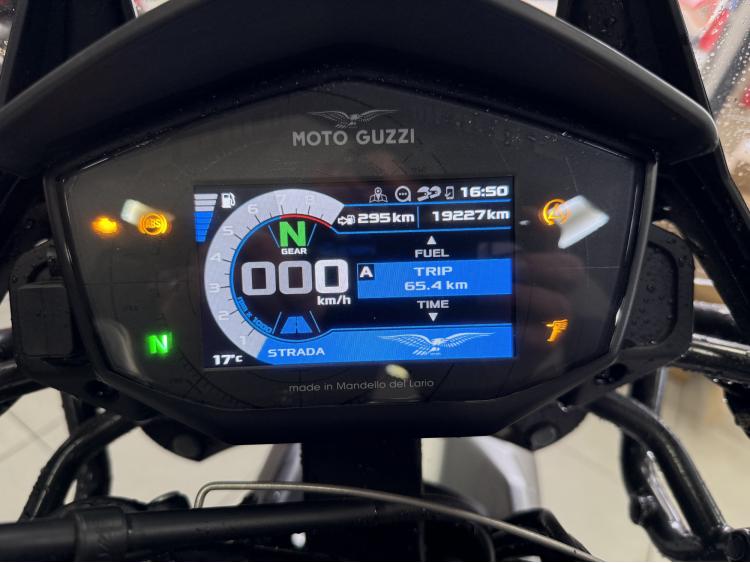 MOTO GUZZI V85 TT 850