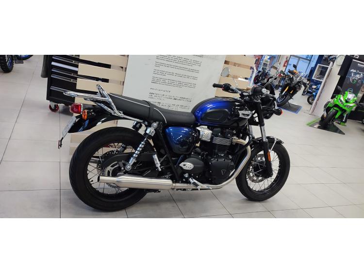 TRIUMPH BONNEVILLE T100 900