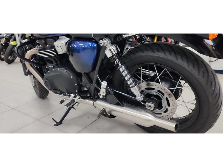 TRIUMPH BONNEVILLE T100 900