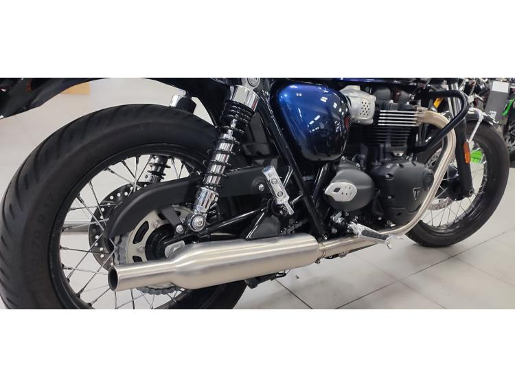 TRIUMPH BONNEVILLE T100 900