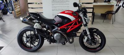 DUCATI 796 MONSTER