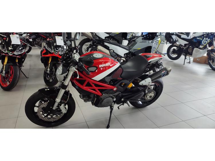 DUCATI 796 MONSTER A2