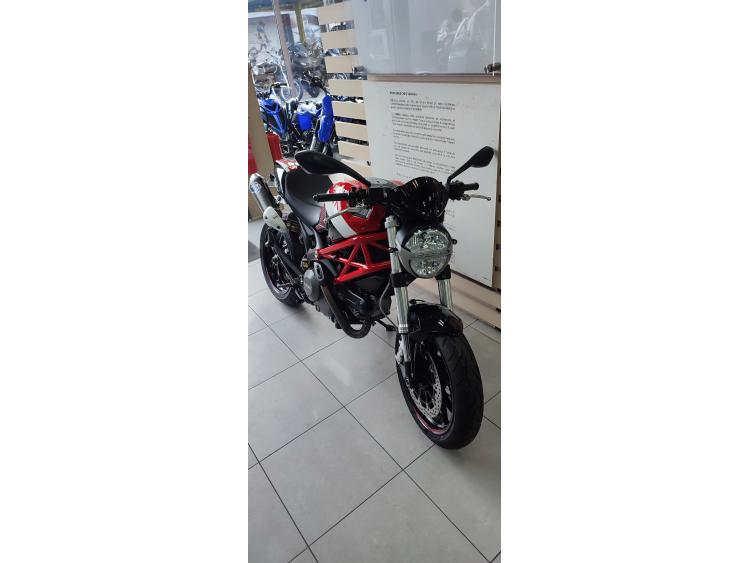 DUCATI 796 MONSTER A2