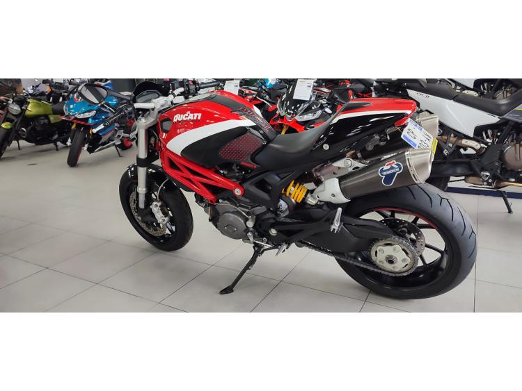 DUCATI 796 MONSTER A2
