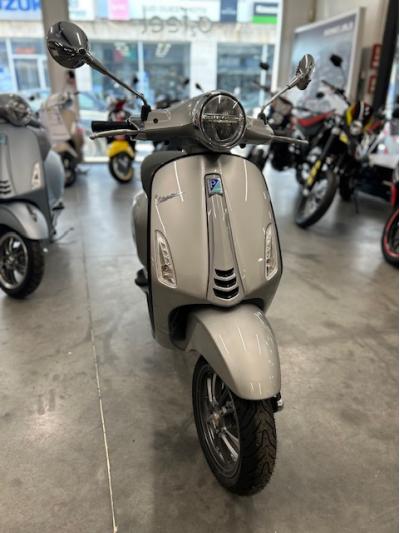VESPA PRIMAVERA 125