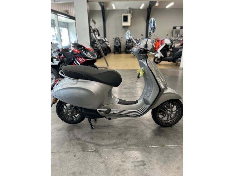 VESPA ELETTRICA PRIMAVERA 125