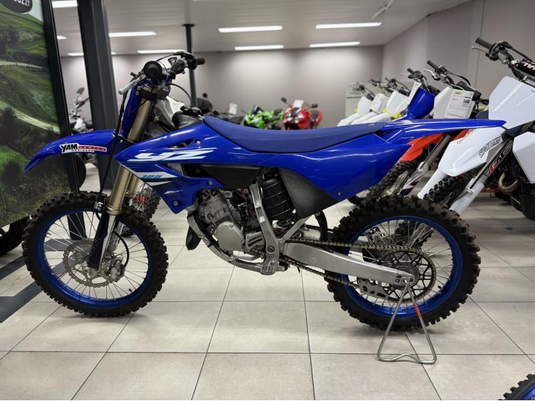 YAMAHA YZ 125