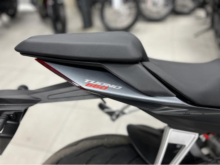APRILIA TUONO 660