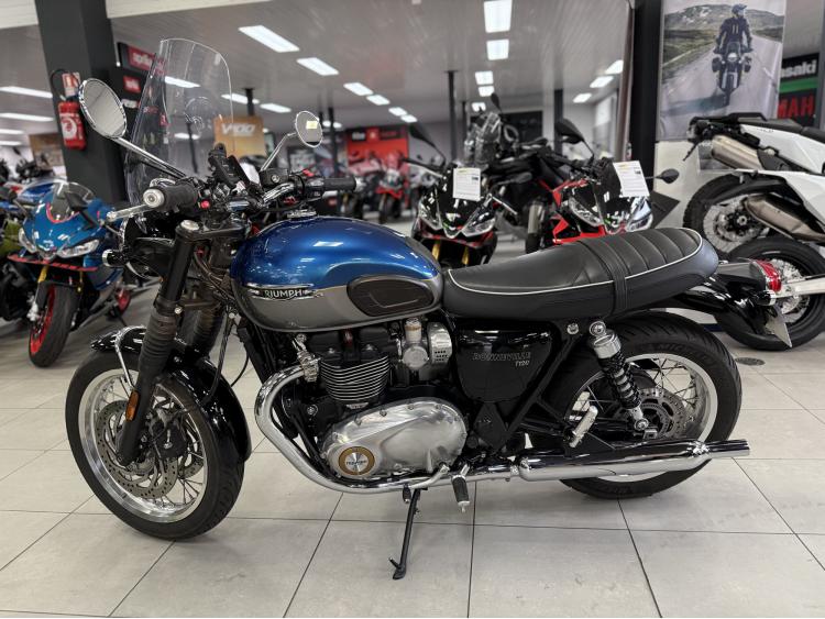 TRIUMPH BONNEVILLE T120 1200