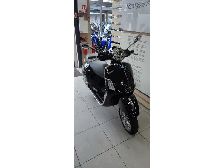 VESPA GTS 125