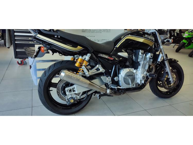 YAMAHA XJR 1300